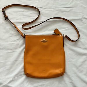 Coach purse women gold